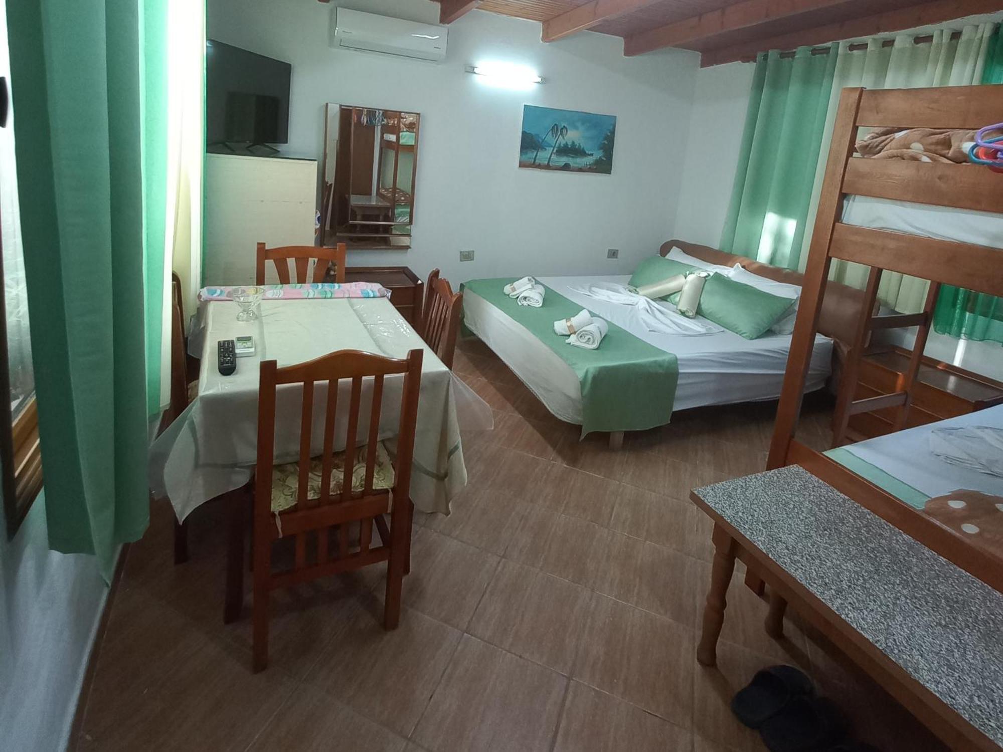 Green Oasis Holiday Home Vlorë エクステリア 写真